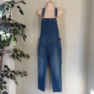 GAP Skinny Clean Overalls in Moonbeam Wash Circa 2017 Size Medium 24” Inseam